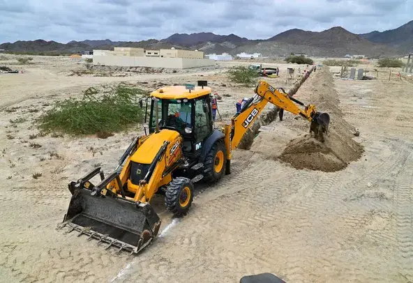 Backhoe Loader, Dig depth 5 meters