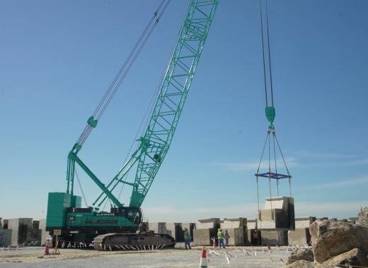 Large Crawler Cranes, 250 ton