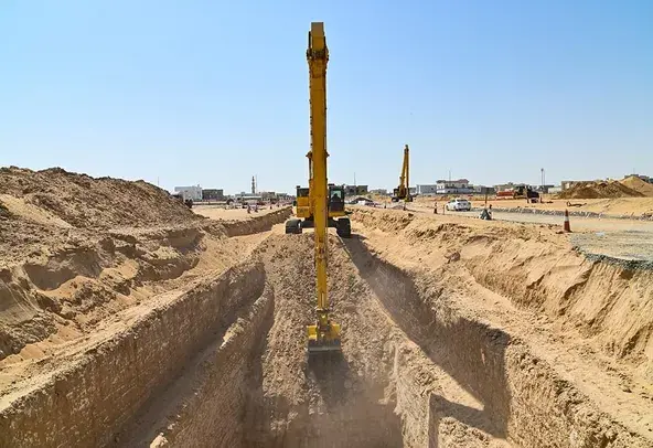 Large Excavators, 125 ton, Long Boom 28 meters