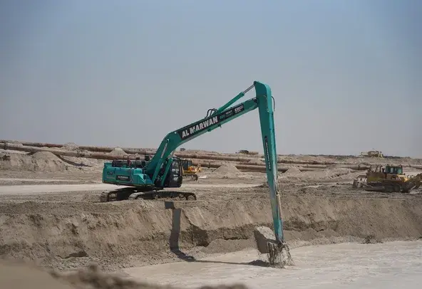Large Excavators, 50 ton, Long Boom 18-21 meters
