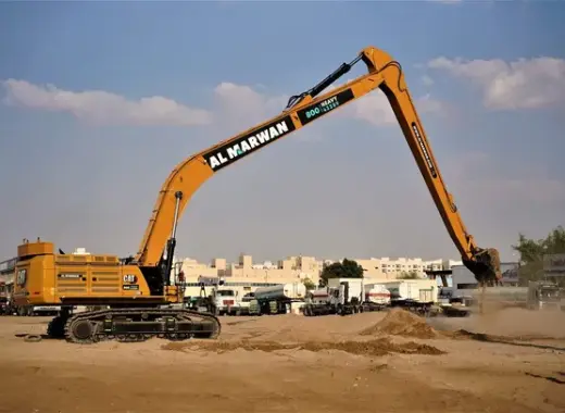 Large Excavators, 95 ton, Long Boom 17-26 meters