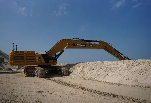 Large Excavators, 95 ton, Long Boom 17-26 meters