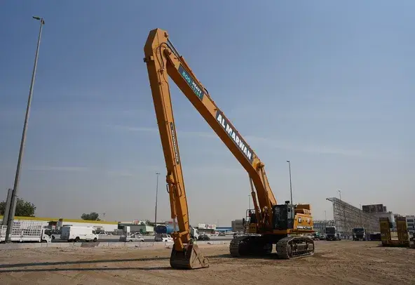 Large Excavators, 95 ton, Long Boom 17-26 meters