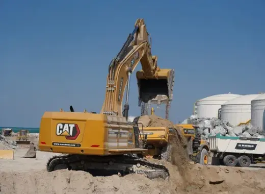 Large Excavators, 95 ton, Standard Boom