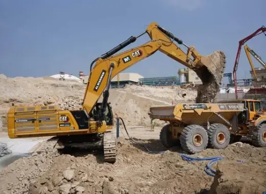 Large Excavators, 95 ton, Standard Boom