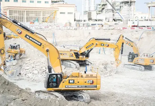 Large Excavators, 95 ton, Standard Boom