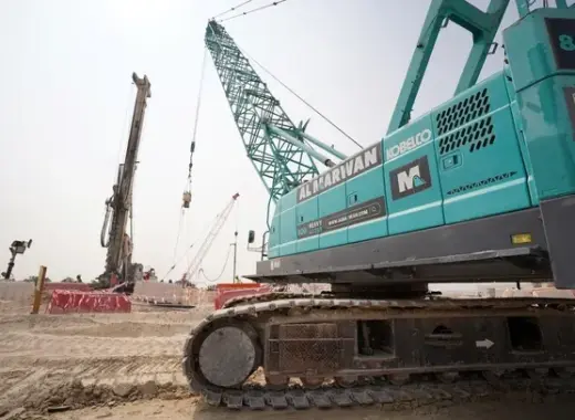 Medium Crawler Cranes, 100 ton