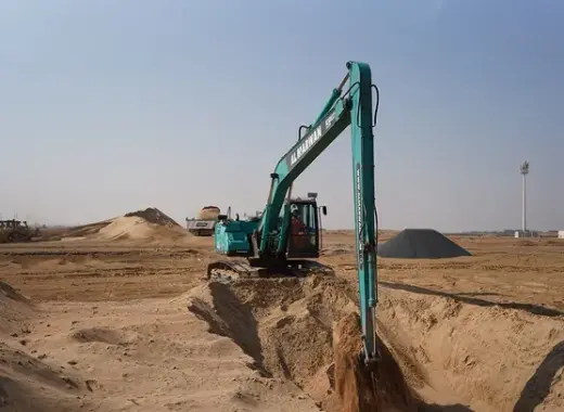 Medium Excavators, 22 ton, Long Boom 14-meters