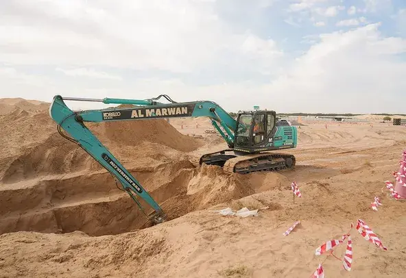 Medium Excavators, 22 ton, Long Boom 14-meters